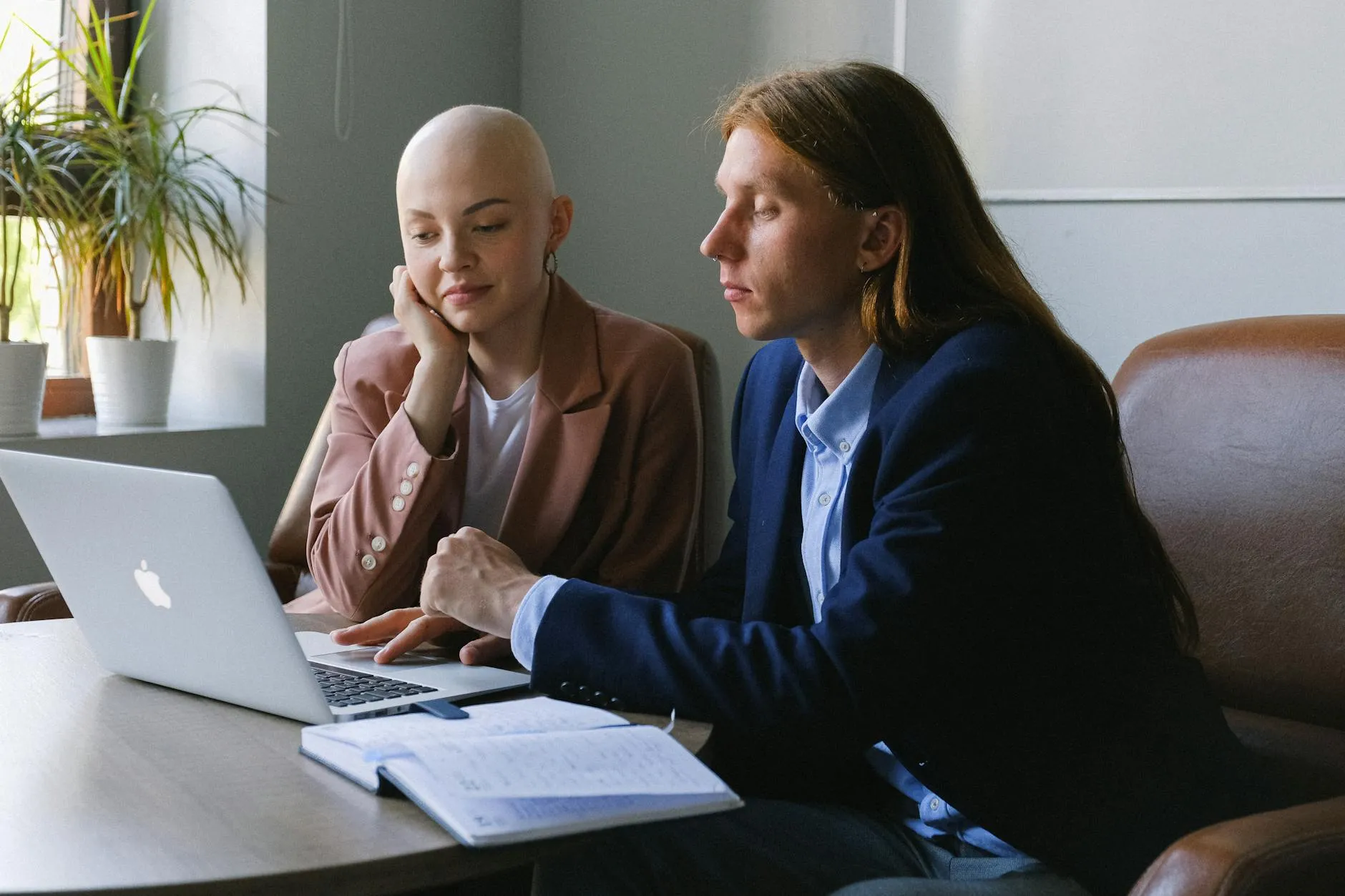 Co je upselling a cross-selling a jak je využít v salonu?