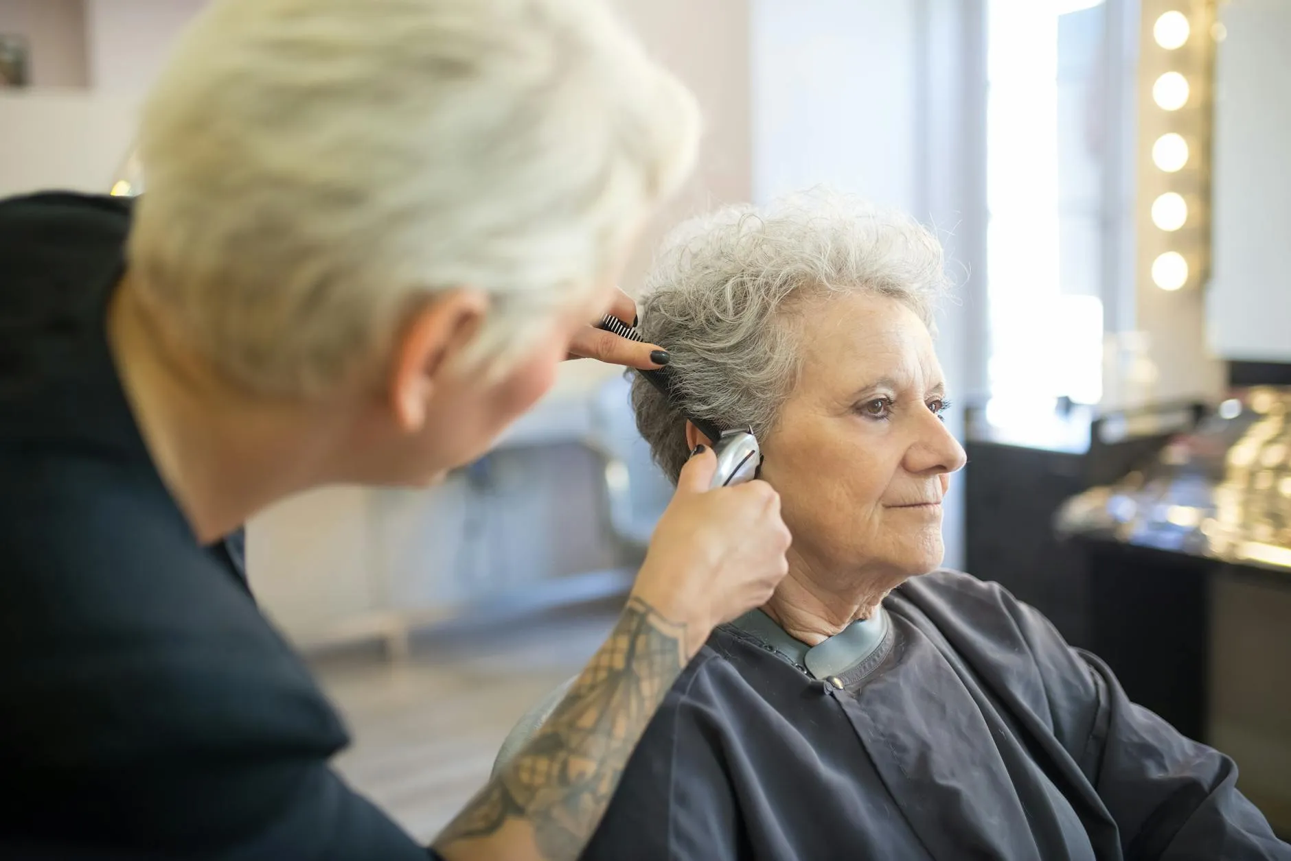 Management Klientely s Jemnými Vlasy: Technická Exekuce a Ekonomika Služby